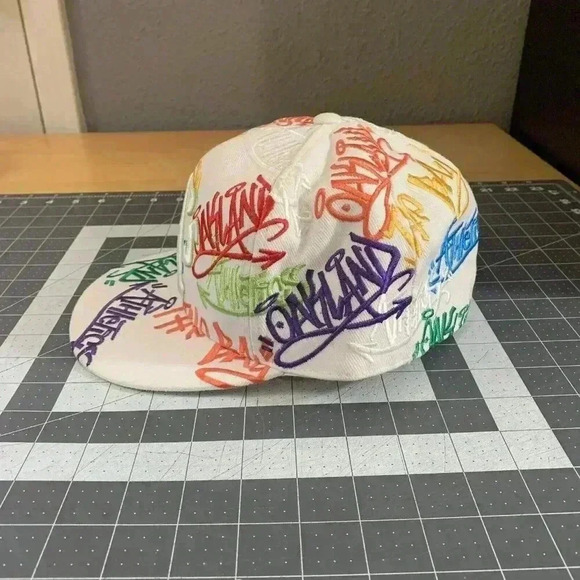 American Needle Oakland A's Hat Men's 7 1/4 Fitted Baseball Graffiti 90s MLB - Picture 3 of 11